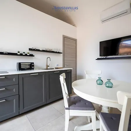 Apartment House & - Demetra