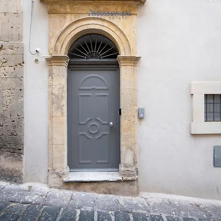 House & - Demetra * Noto